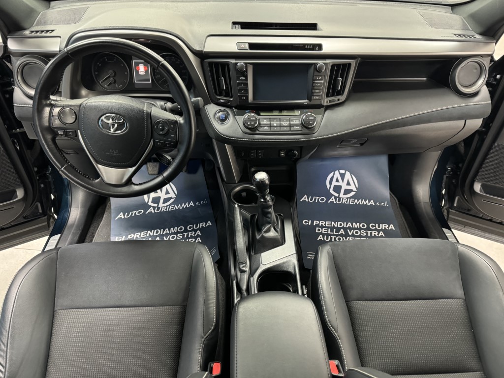 Toyota RAV 4 2.0 D4D EXCLUSIVE + FARI AUTOLIVELLANTI